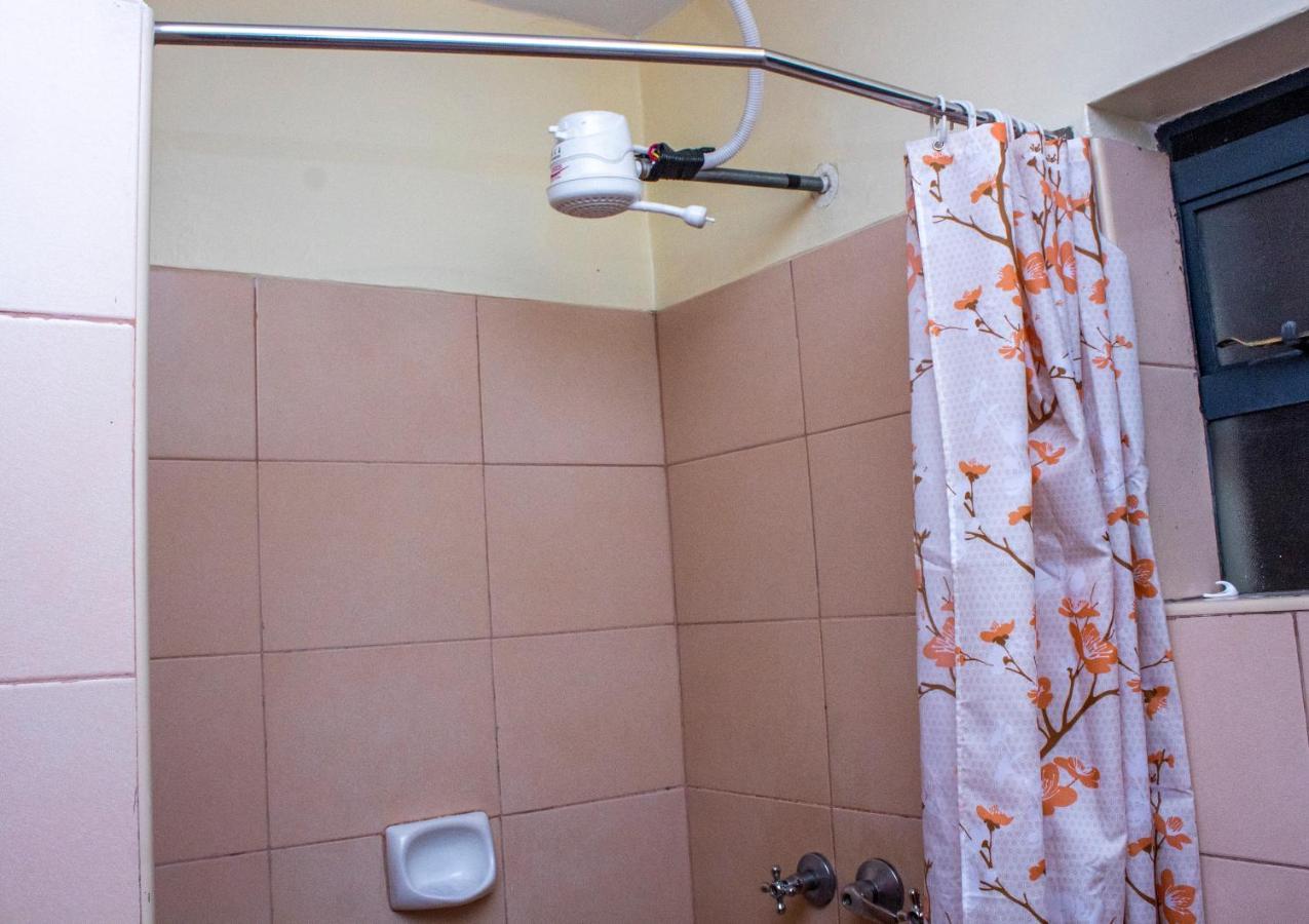 Kasty L Studios And Apartments ナイロビ エクステリア 写真